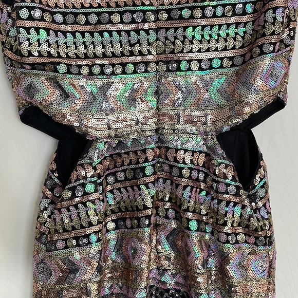 Colourful sequinned cutout dress - Picture 5 of 5
